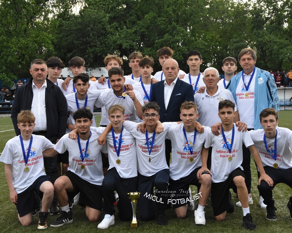 Campioni judeţeni la U17